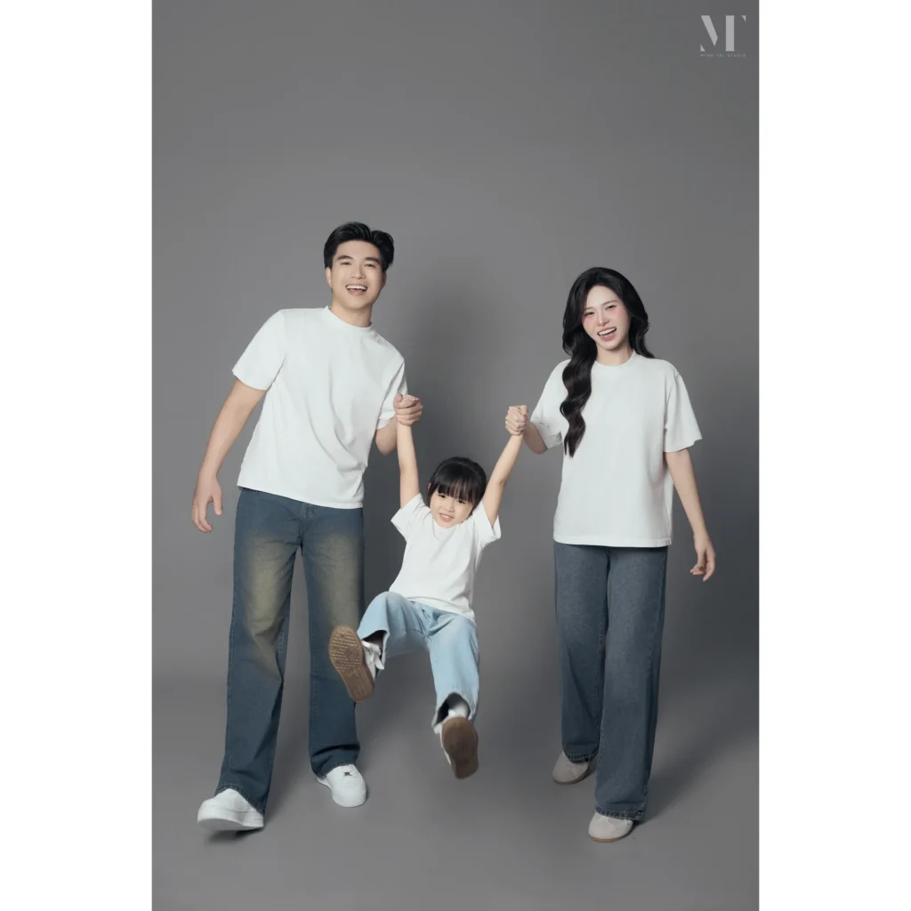 chụp ảnh gia đình tự nhiên - ảnh 1